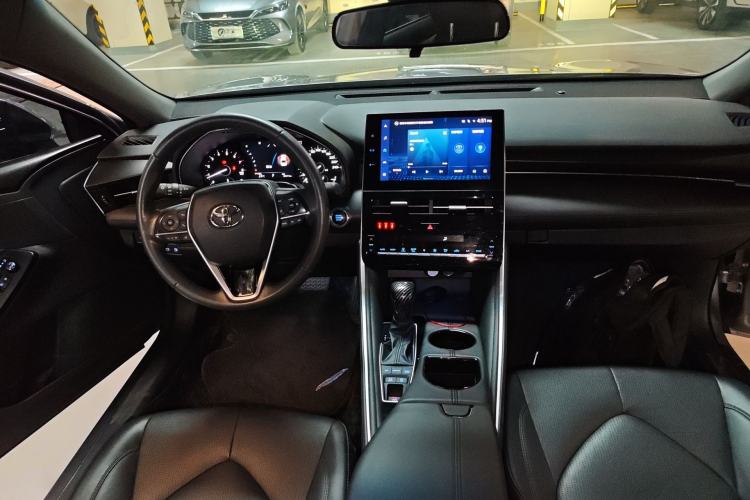 Used Toyota Avalon 2023 2.5L Luxury Edition Center Console