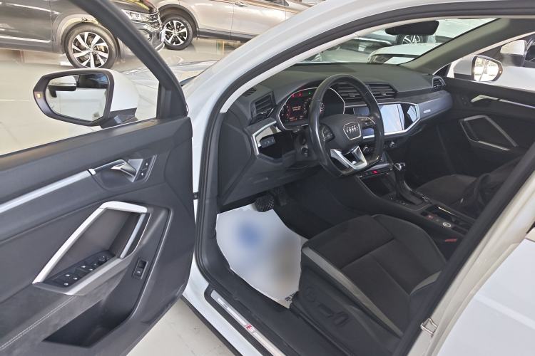 Used Audi Q3 2020 40 TFSI Fashion Dynamic Model