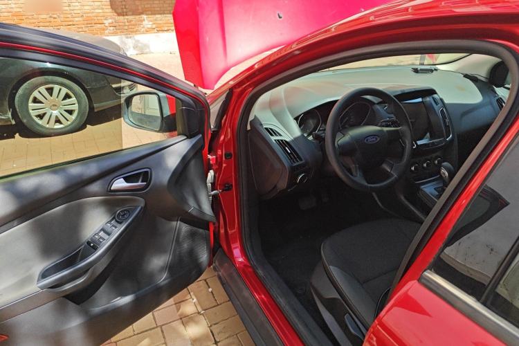 Used Ford Focus 2012 Hatchback 1.6L Automatic Comfort Model Driver Seat