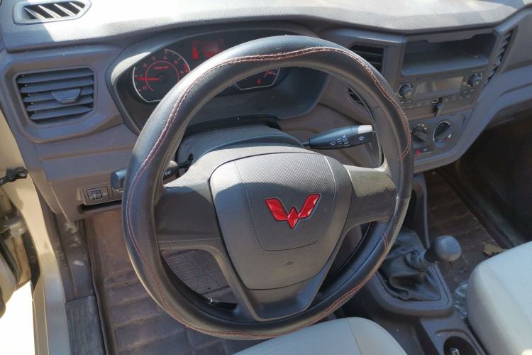 Used Wuling Hongguang V 2021 1.5L Jingqu Version LAR
