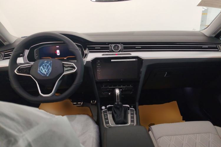 Used Volkswagen Magotan 2023 2 Million Units Commemorative Edition 330TSI DSG Luxury Version
