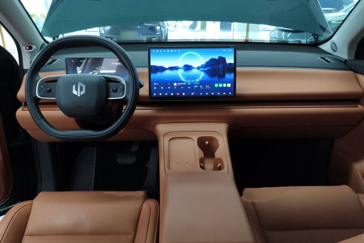 Used Leapmotor C16 2024 Range-Extended 200 Luxury Edition