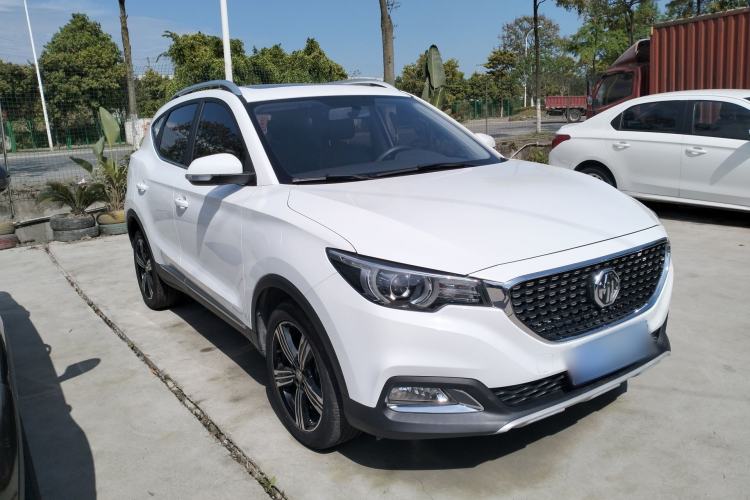 Used MG ZS 2018 1.5L Automatic Luxury Edition China V Standard Front Right 45 Deg
