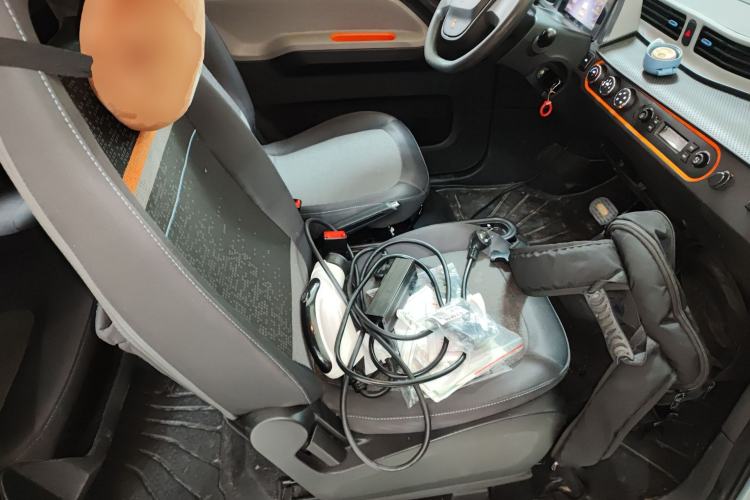 Used Wuling Hongguang MINIEV 2022 Zizai Version Lithium Iron Phosphate Right Front Seat