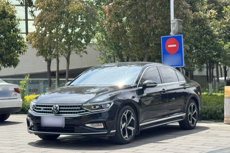 Used Volkswagen Magotan 2023 2 Million Units Limited Edition 330TSI DSG Leading Version