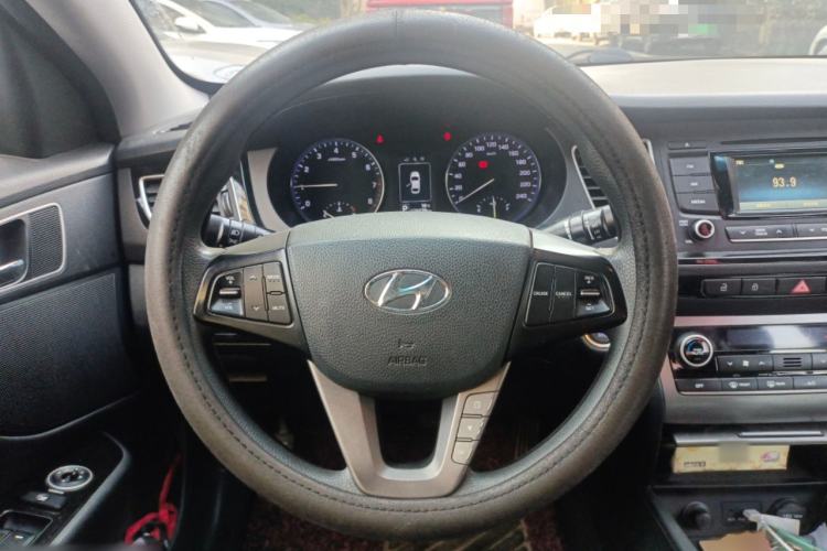 Used Hyundai Mistra 2014 1.8L Automatic Smart GLS Steering Wheel