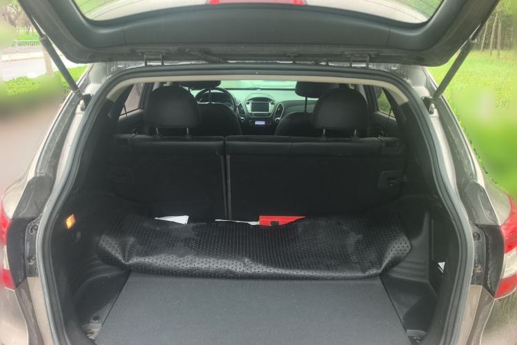 Used Hyundai ix35 2013 2.0L Automatic Two-Wheel Drive Smart GLS China IV Standard
