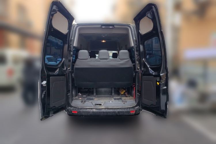 Used Ford Transit 2019 2.0T Gasoline Automatic Business & Travel Version Mid-Drive Mid-Roof 9-Seater China VI Standard