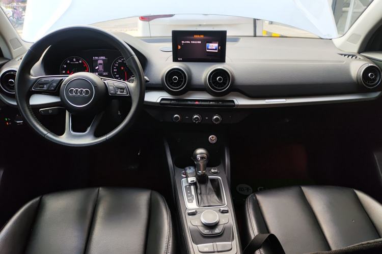 Used Audi Q2L 2021 35 TFSI Progressive Dynamic Edition Center Console