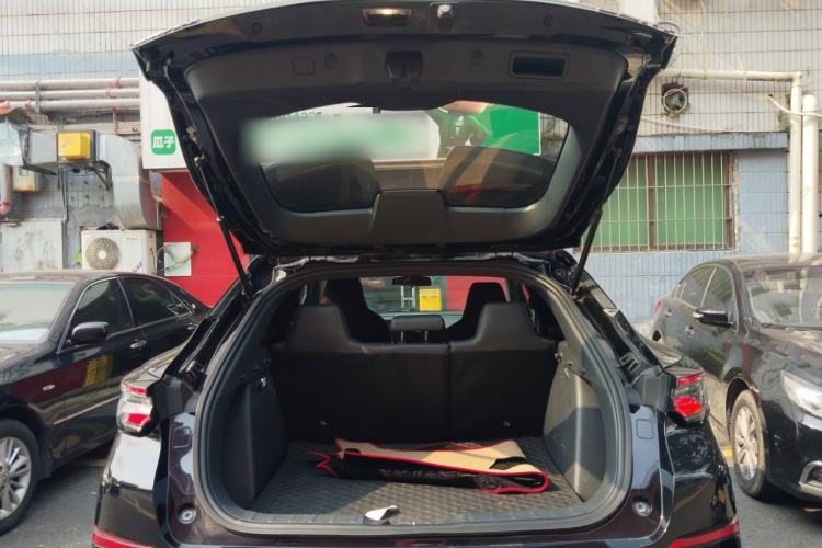 Used CHANGAN UNI-T 2020 1.5T Prestige Version Trunk