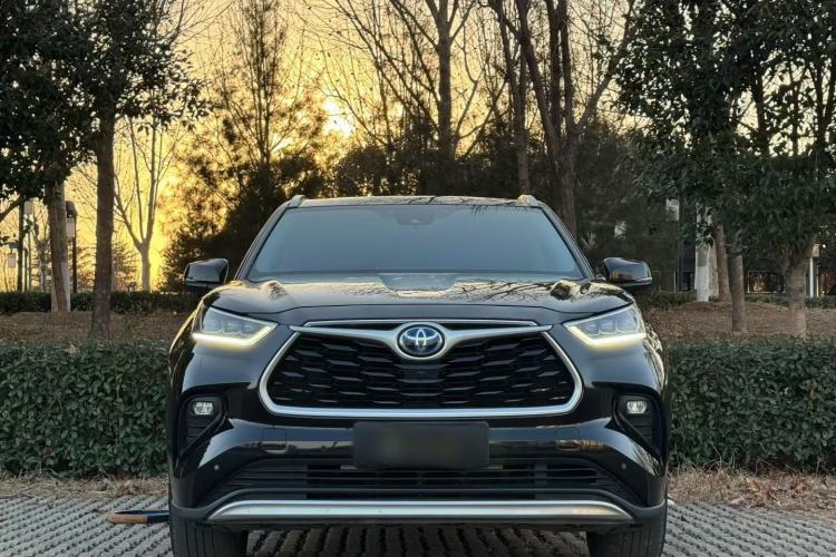 Used Toyota Highlander 2022 Dual-Engine 2.5L Four-Wheel Drive Prestige Version 7 Seats
