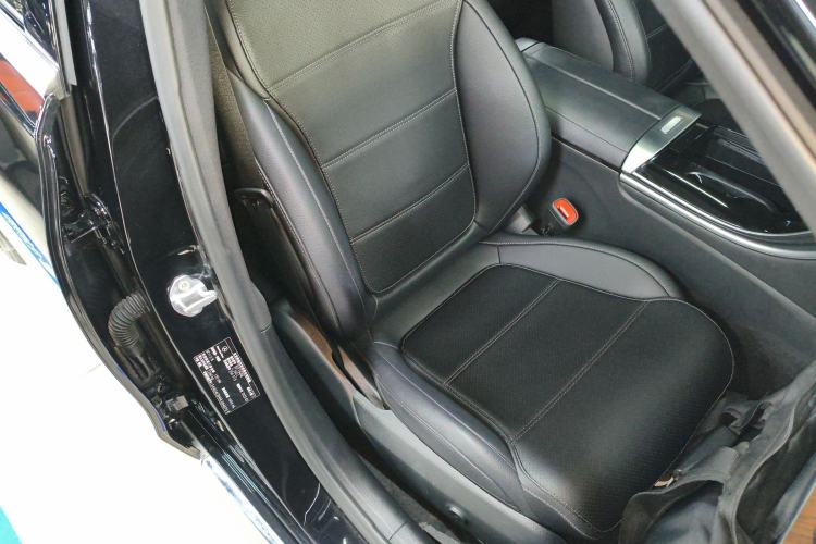 Used Mercedes-Benz C-Class 2022 Facelift C 260 L Right Front Seat