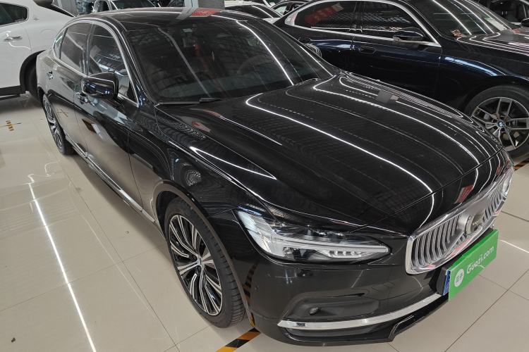 Used Volvo S90 2023 B5 Luxury Smart Edition
