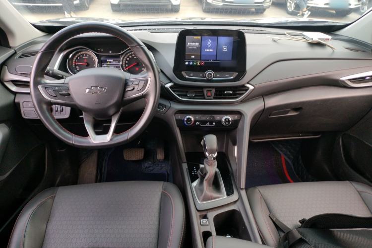 Used Chevrolet Orlando 2020 Light Hybrid Redline 530T Automatic Enjoyment Edition (5+2 Models) Center Console