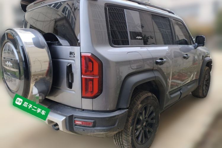 Used Formula Leopard 5 2023 Navigator Edition
