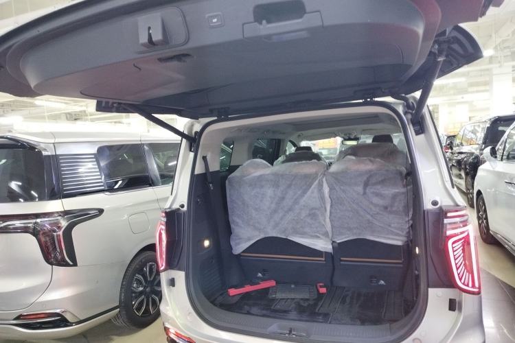 Used Hongqi HQ9 2023 2.0T Smart Connect Flagship Edition Trunk