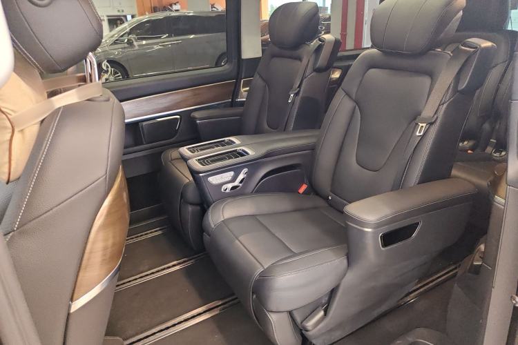 Used Mercedes-Benz V-Class 2020 V 260 L Long-wheelbase Luxury Edition
