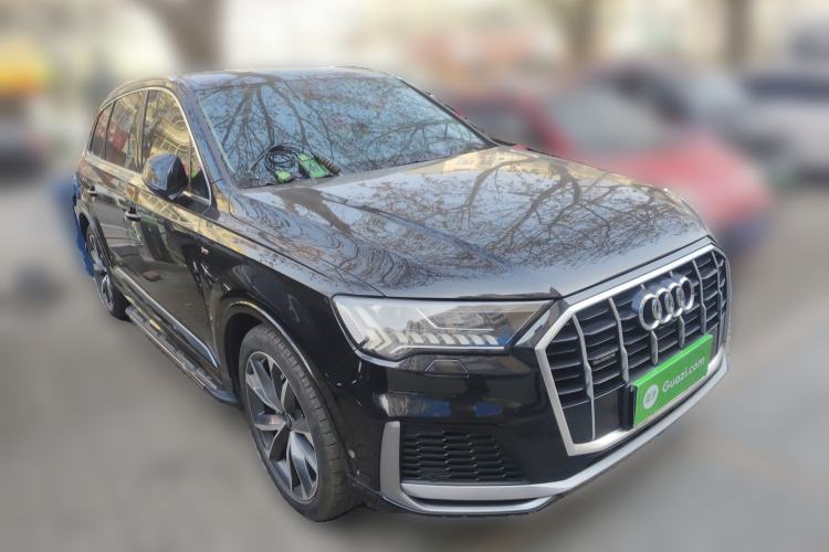Used Audi Q7 2021 55 TFSI quattro S line Sport model

