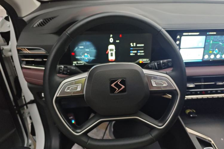 Used SOL X8 PLUS 2023 1.5 TGDI DCT Smart Edition 7-Seater