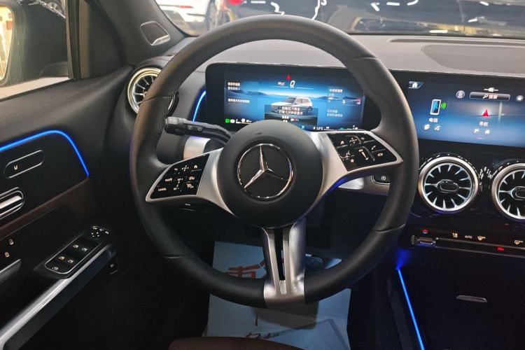 Used Mercedes-Benz GLB 2024 GLB 220 4MATIC