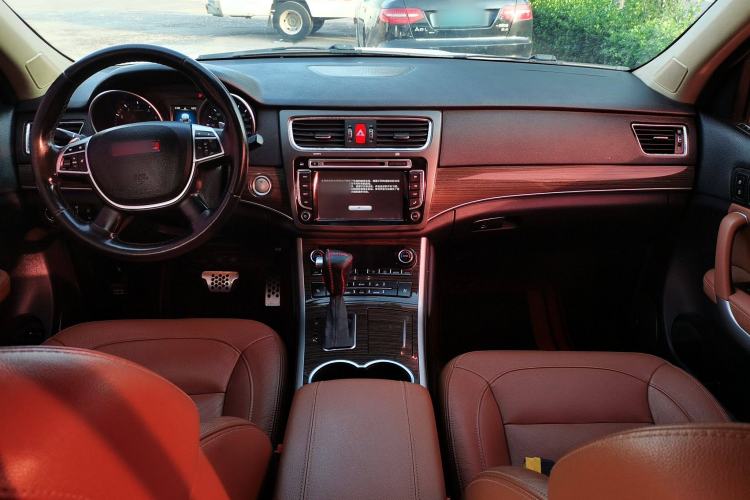 Used Haval H8 2015 2.0T Two-Wheel-Drive Luxury Version