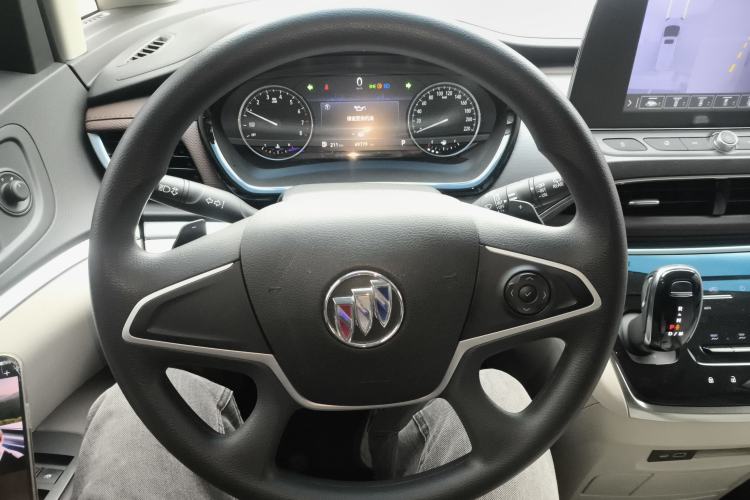 Used Buick GL8 2022 Land Cruiser Executive Class 652T Comfort Model