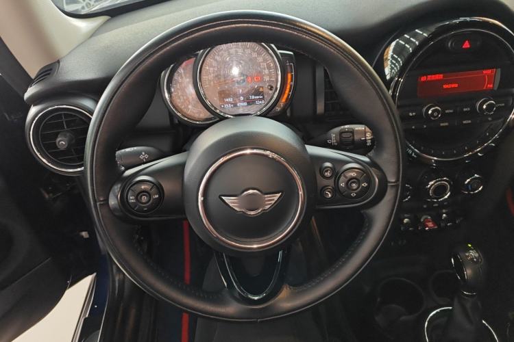 Used MINI 2016 1.2T ONE Pioneer Edition
