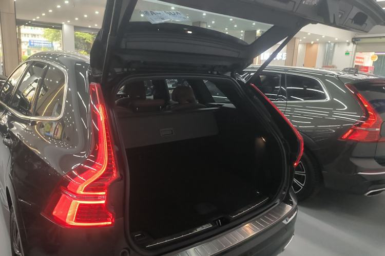 Used Volvo XC60 2021 T5 4x4 Smart Luxury Edition