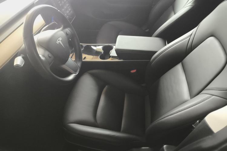 Used Tesla Model 3 2019 Long-Range Rear-Wheel-Drive Version Left Front Seat