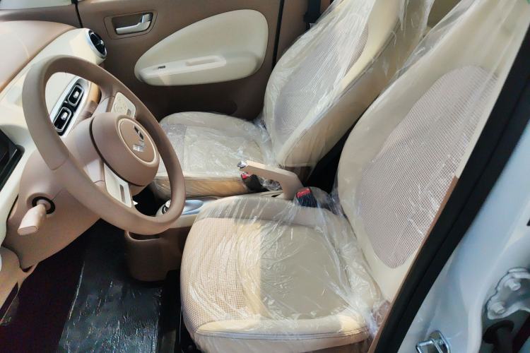 Used Wuling Hongguang MINIEV 2025 Four-Door Version Advanced Edition Left Front Seat