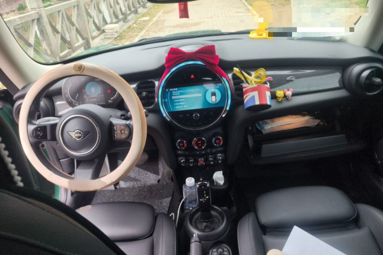 Used MINI 2022 1.5T COOPER Classic Edition
