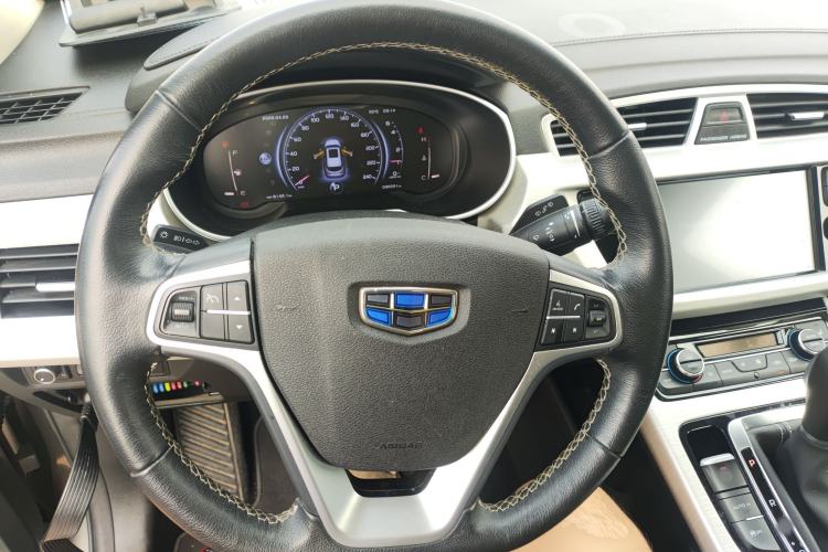 Used Geely Auto Emgrand X7 Sport 2018 1.8TD Automatic Two-Wheel Drive Smart Connect 4G Internet Edition
