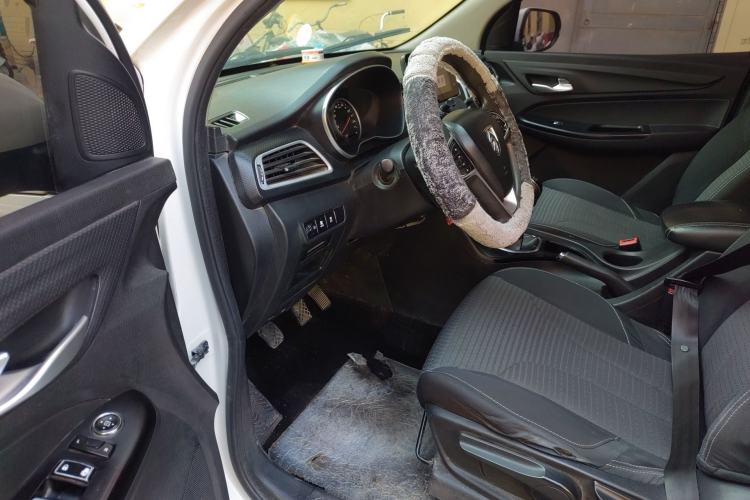 Used Baojun 730 2021 1.5L Manual Fashion Version 7 Seats