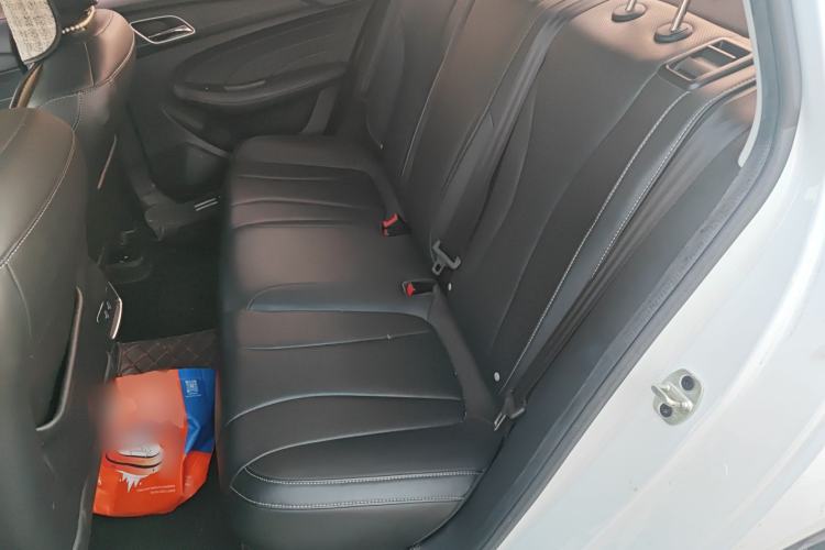 Used Roewe i5 2020 1.5L Automatic 4G Connect Luxury Flagship Edition Left Rear Seat