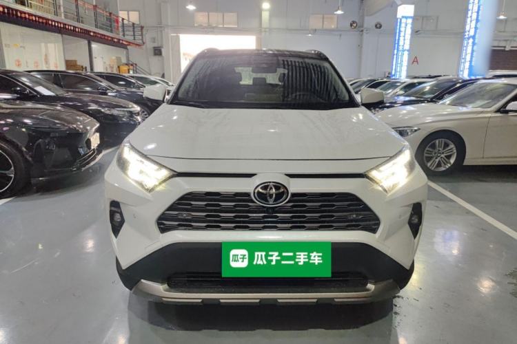 Used Toyota RAV4 2024 2.0L CVT Two-Wheel Drive Fashion Plus Edition Front