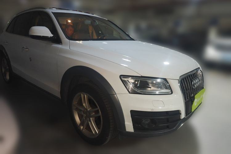 Used Audi Q5 2018 Collector's Edition 40 TFSI Technology Model