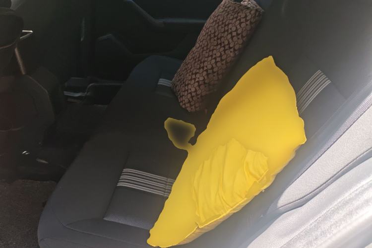 Used Volkswagen Gran Lavida 2015 1.6L Automatic Fashion Edition Left Rear Seat