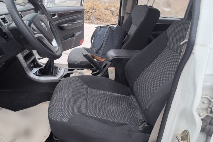 Used Foton Sapporo 2015 2.4L 2WD Comfort Edition 5555 Long G69S4M