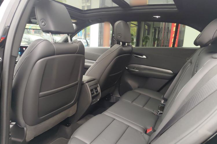 Used Cadillac XT4 2024 28T Two-Wheel-Drive Prestige Version
