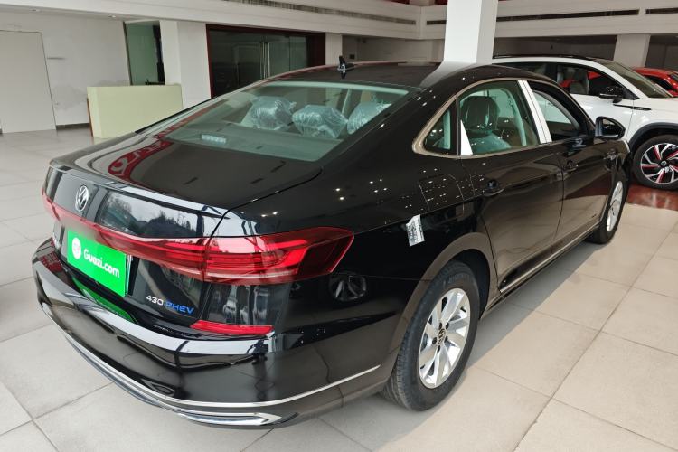 Used Volkswagen Passat New Energy 2025 430 PHEV Hybrid Business Edition Rear Right 45 Deg