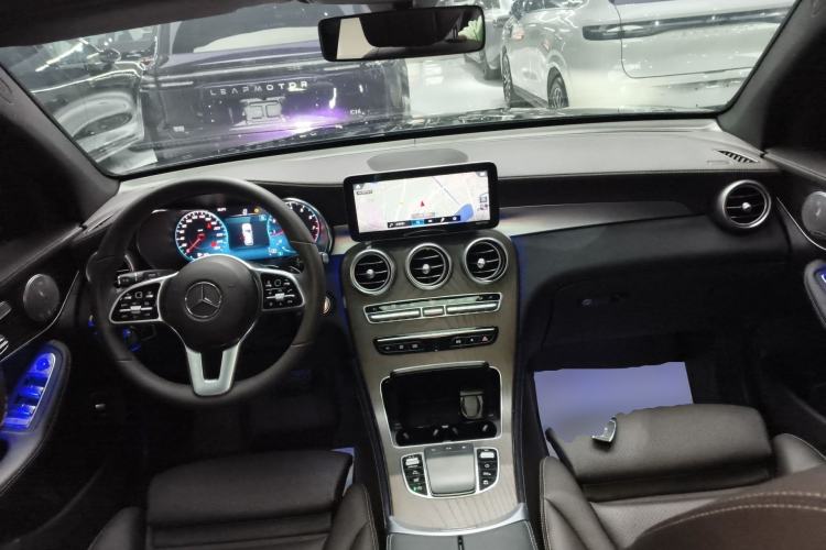 Used Mercedes-Benz GLC 2021 GLC 260 L 4MATIC Luxury Model Center Console