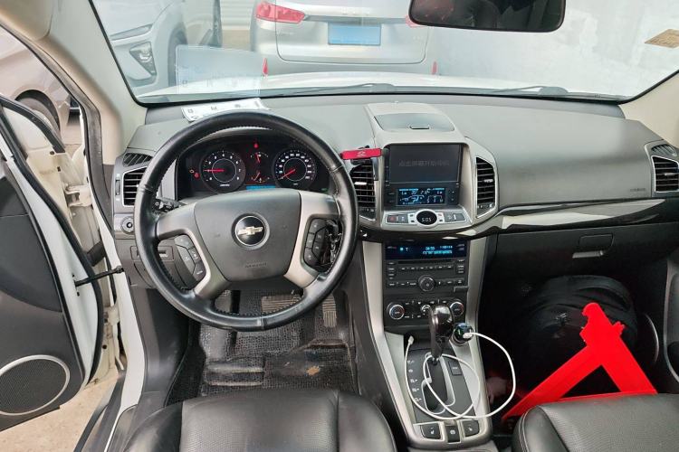 Used Chevrolet Captiva 2014 2.4L 4x4 Flagship Edition 7 Seats