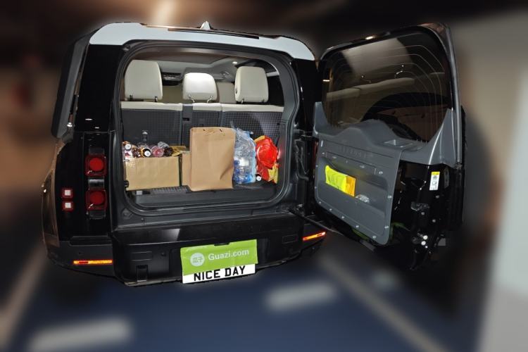 Used Land Rover Defender 2024 90 2.0T P300 S