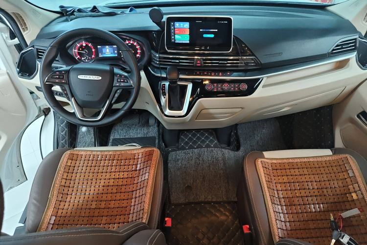 Used SAIC MAXUS MAXUS V100 RV 2023 2.0T Traveler V100 Mountain Retreat Edition with Longitudinal Bed
