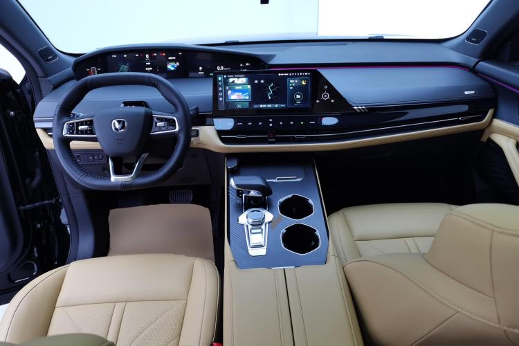 Used Changan UNI-K 2024 2.0T Two-Wheel Drive Enjoyment Version