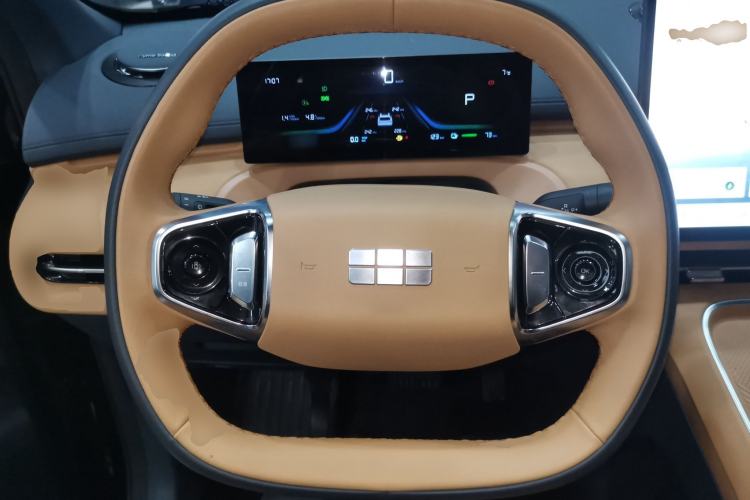 Used Geely Galaxy Xingjian 7 EM-i 2025 120km Exploration+ Version
