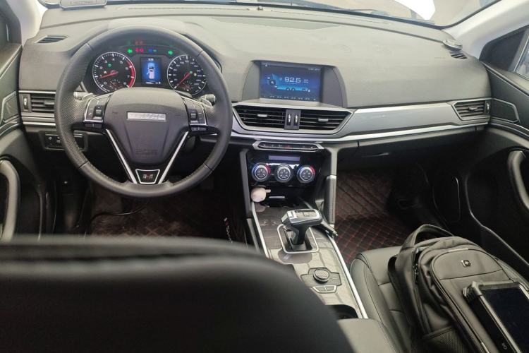 Used Haval H6 2018 Sport Edition 1.5T Automatic Two-Wheel Drive Elite Model China V Standard Center Console