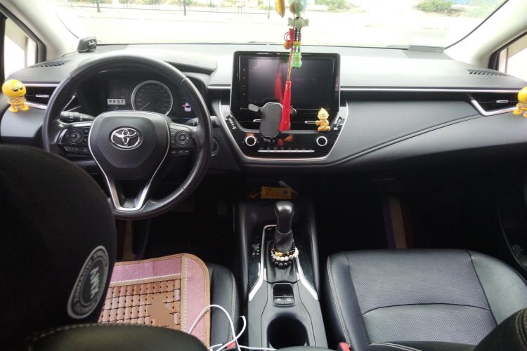 Used Toyota Corolla 2019 1.2T S-CVT GL-i Luxury Edition Center Console