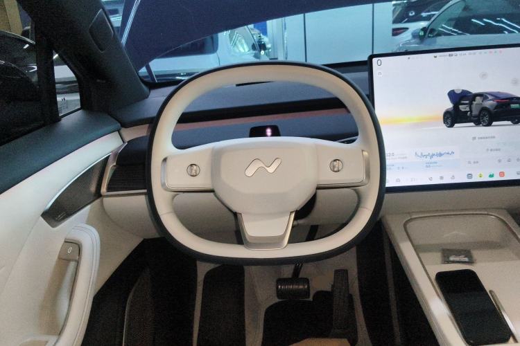 Used ONVO L60 2024 60 kWh Rear-Drive Version Steering Wheel