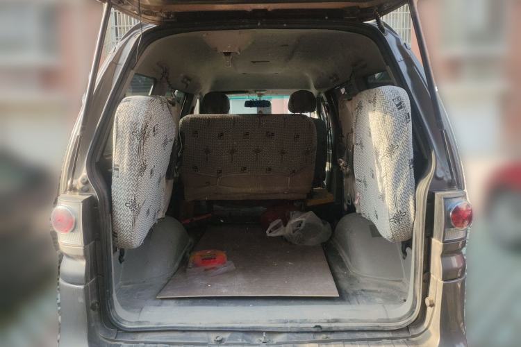 Used FORTHING Lingzhi 2017 V3 1.5L 7-seater Standard Model Trunk